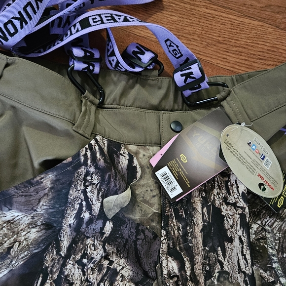 Brand new woman's hunting pants - Picture 2 of 8